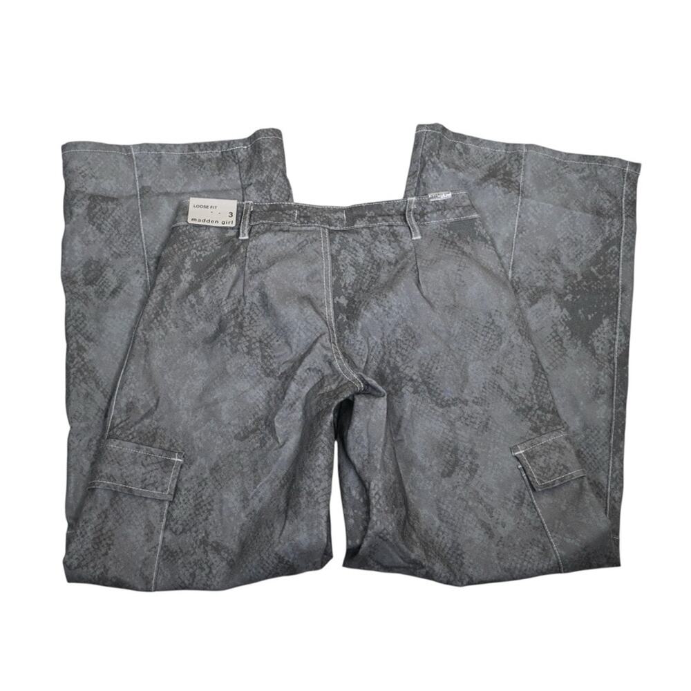 Madden Girl Womens 3 Loose Fit Snake Print Cargo Pants NEW - Picture 5 of 10
